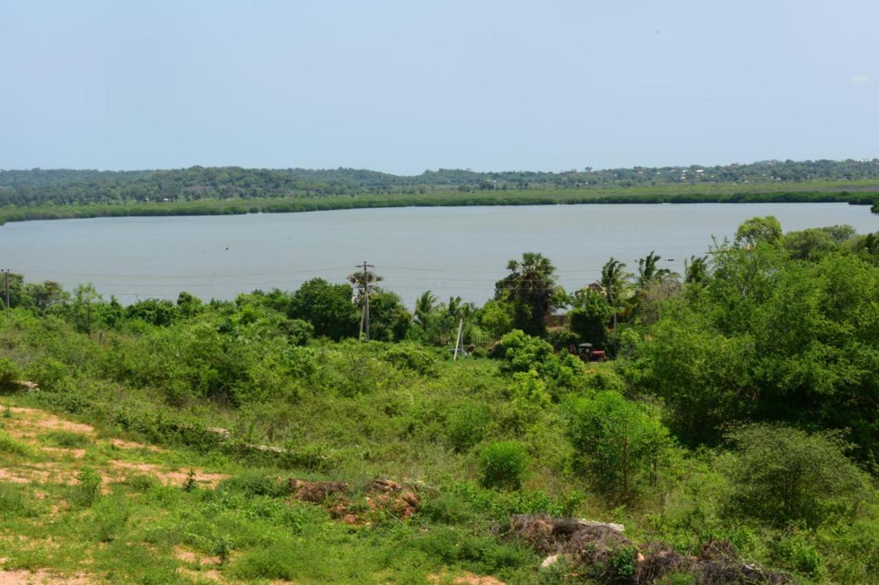 Sunntop Cabana Trincomalee Bagian luar foto