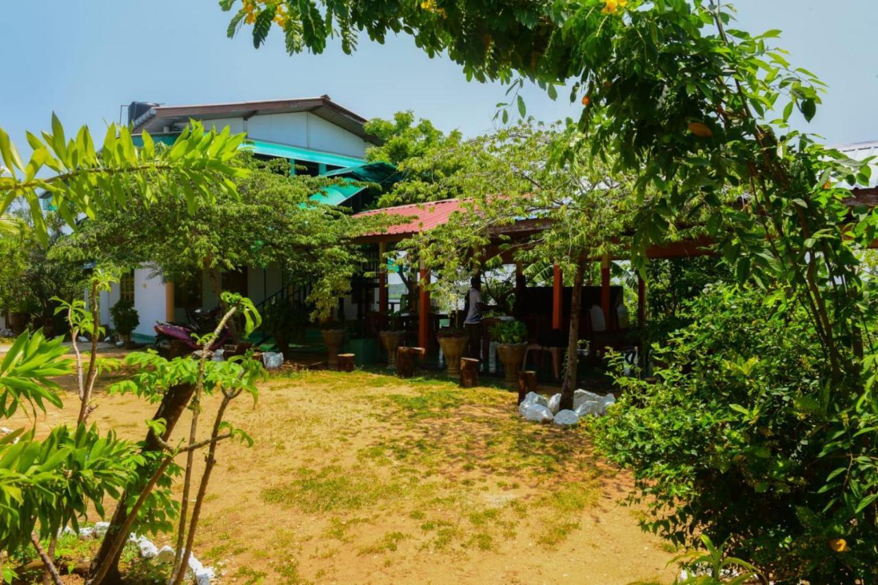 Sunntop Cabana Trincomalee Bagian luar foto