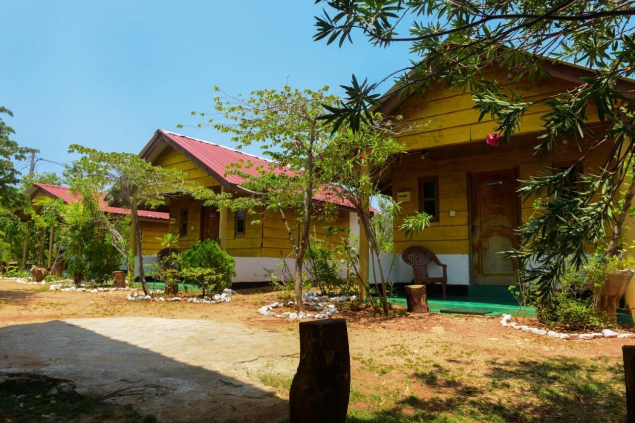 Sunntop Cabana Trincomalee Bagian luar foto