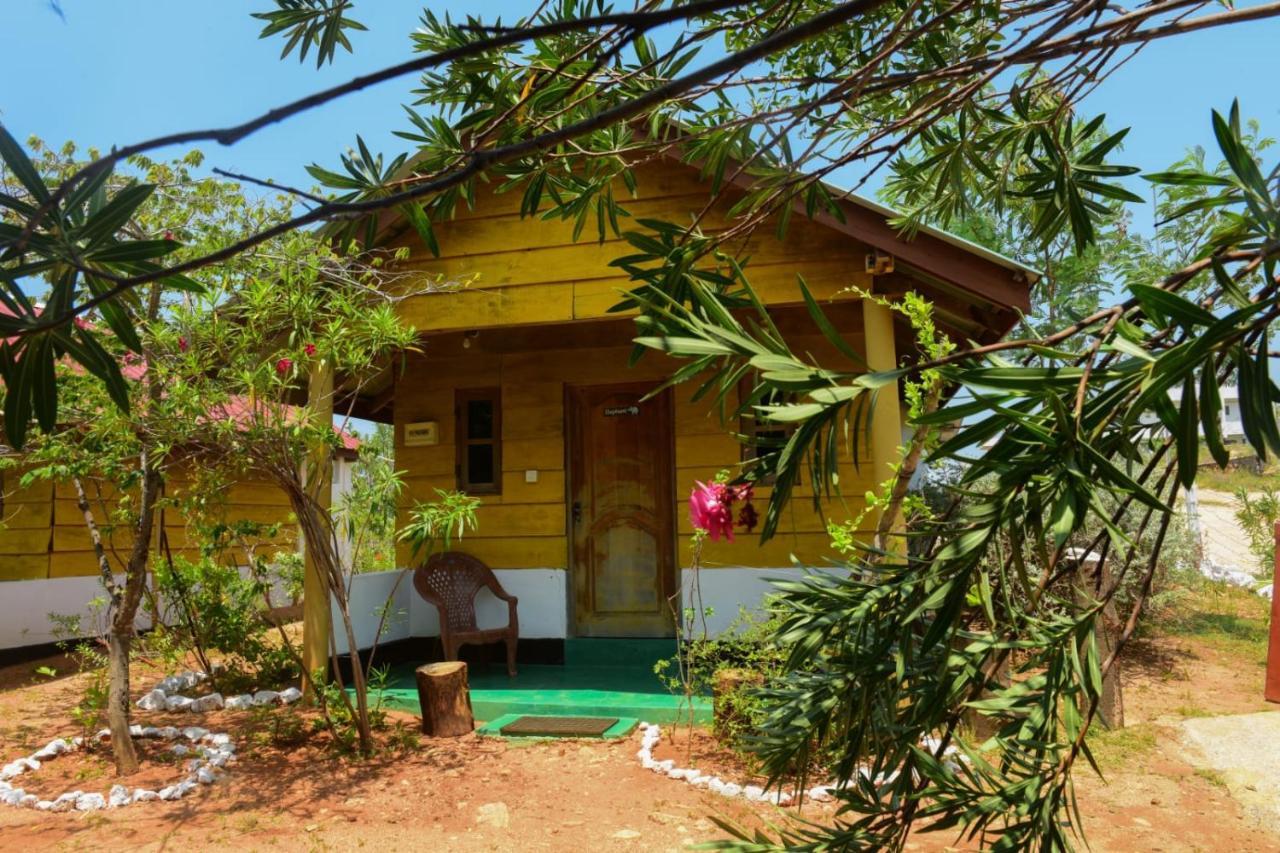 Sunntop Cabana Trincomalee Bagian luar foto
